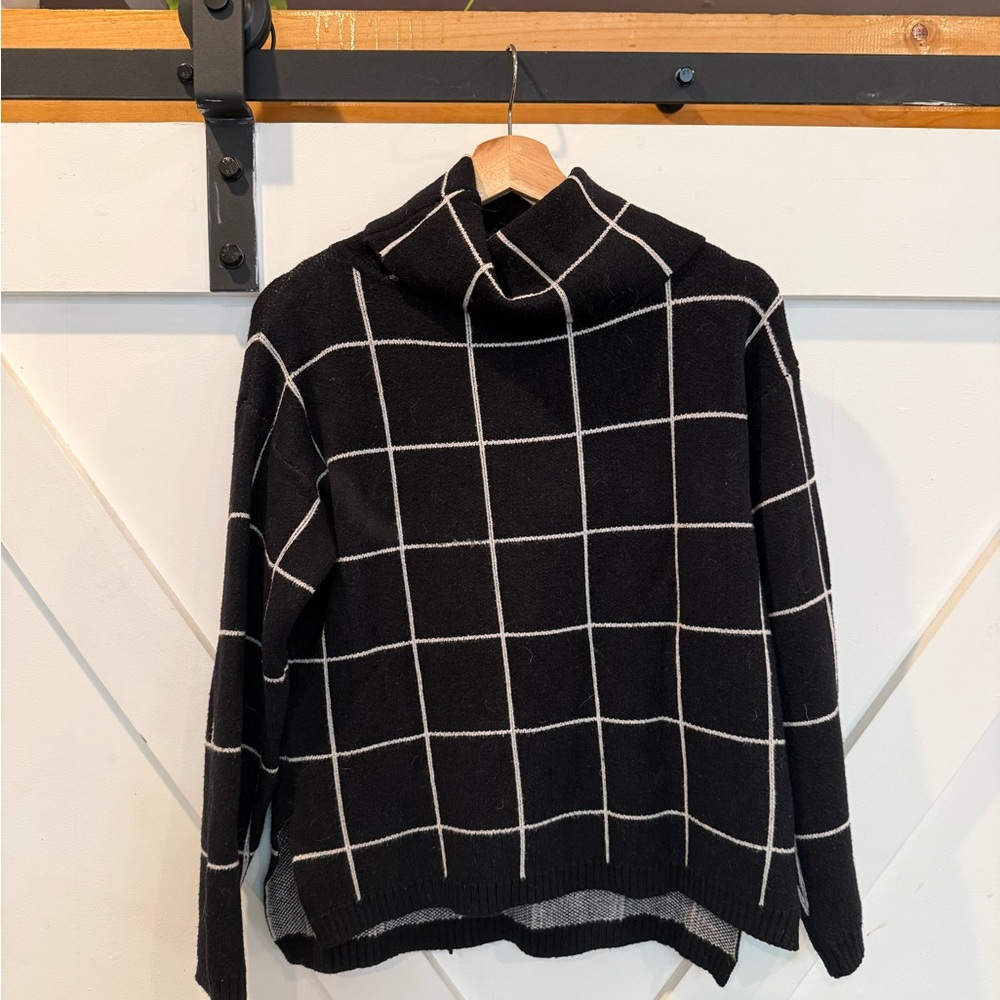 Elegant Black and White Checkered Turtleneck Sweater